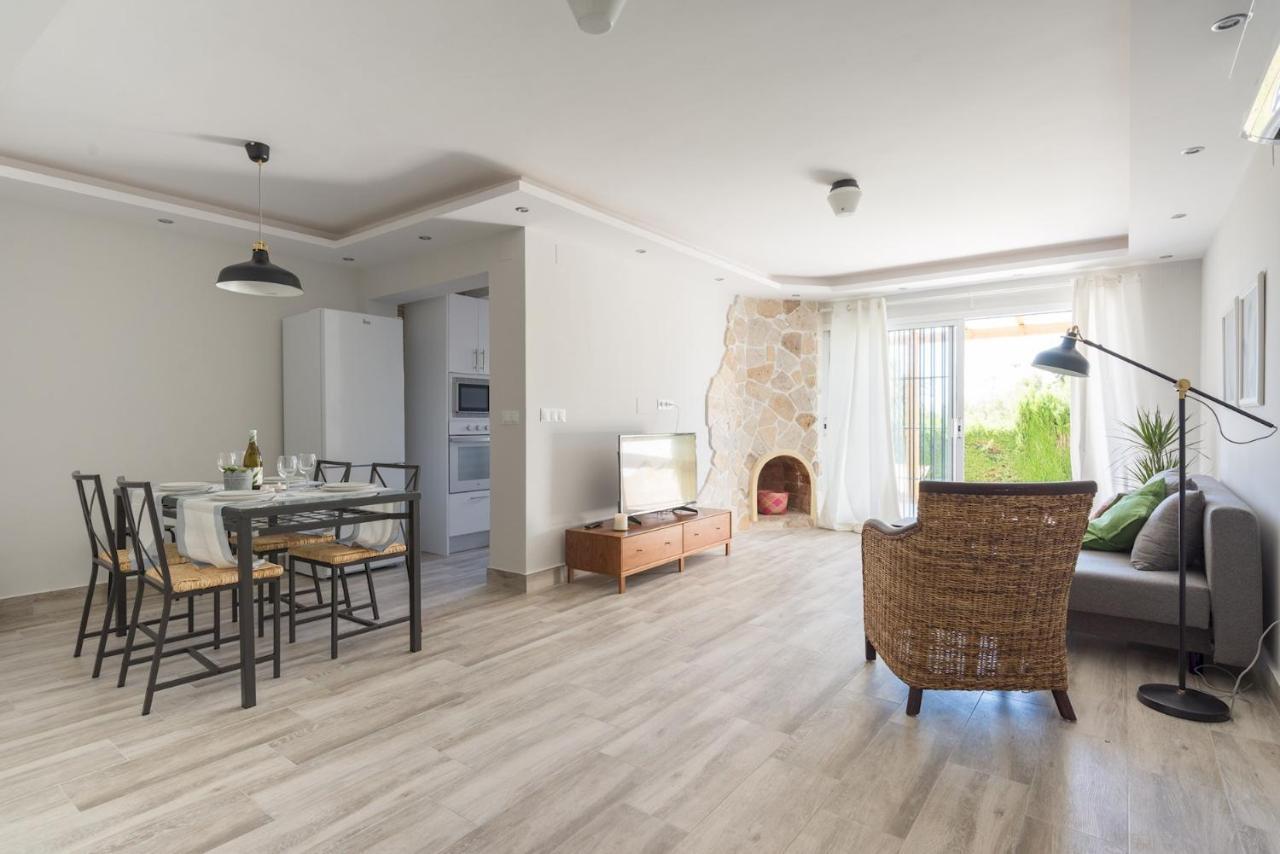 Malagasuite House Pool Фуэнхирола Экстерьер фото